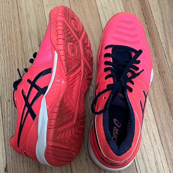 PINK ASICS - Picture 3 of 5